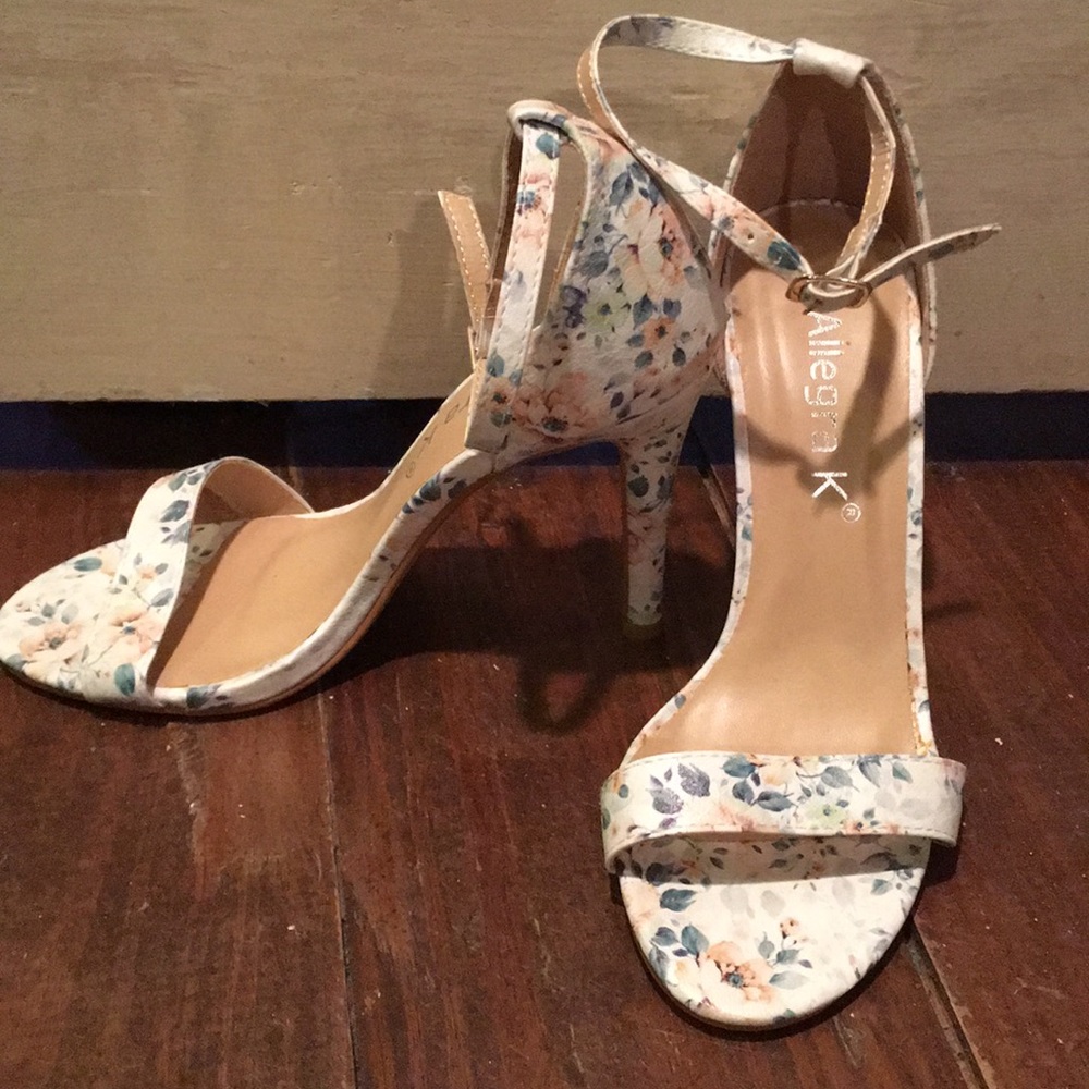 Floral heels